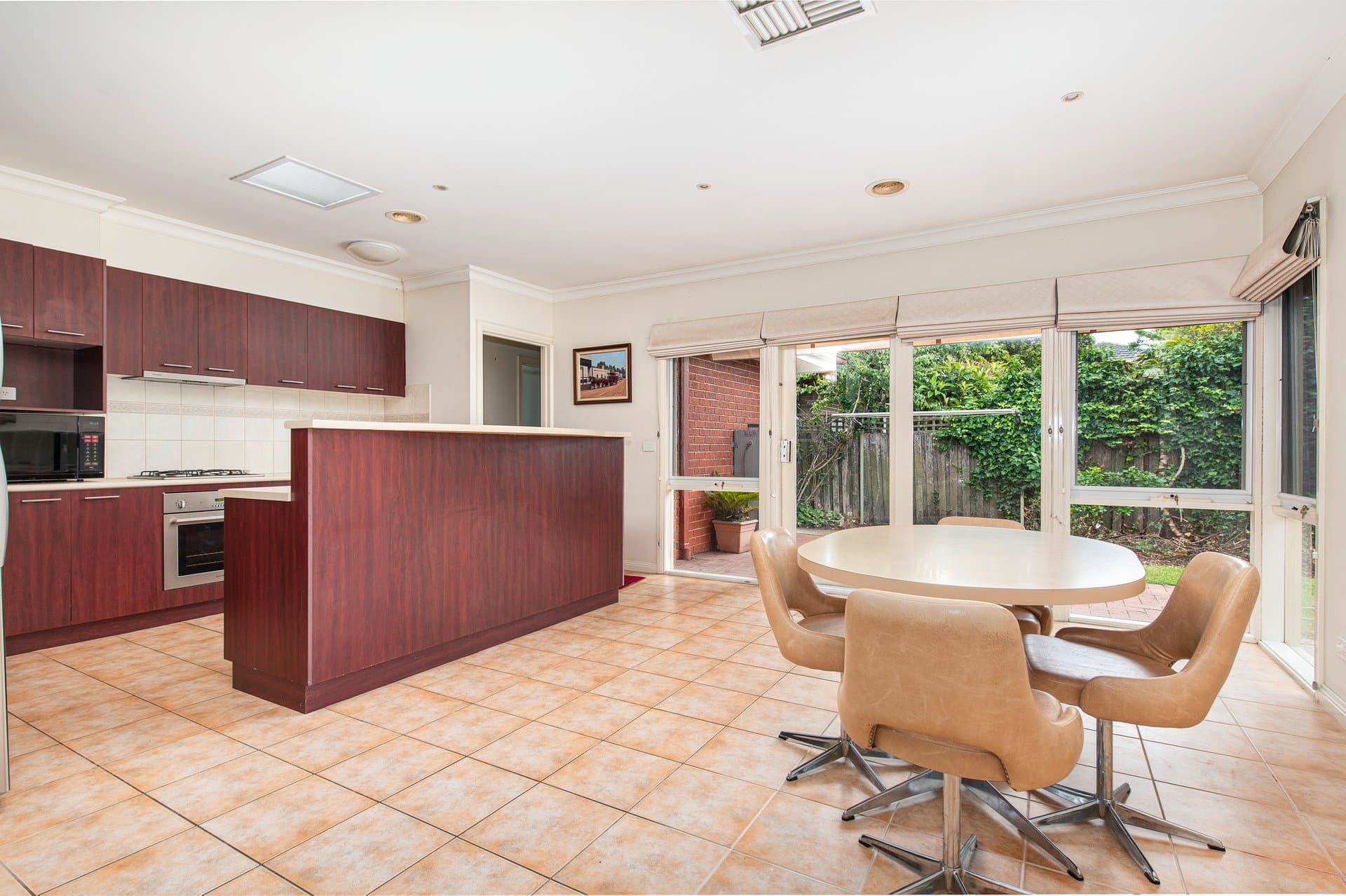 2/110 Blackburn Road, Glen Waverley - Thumbnail 5