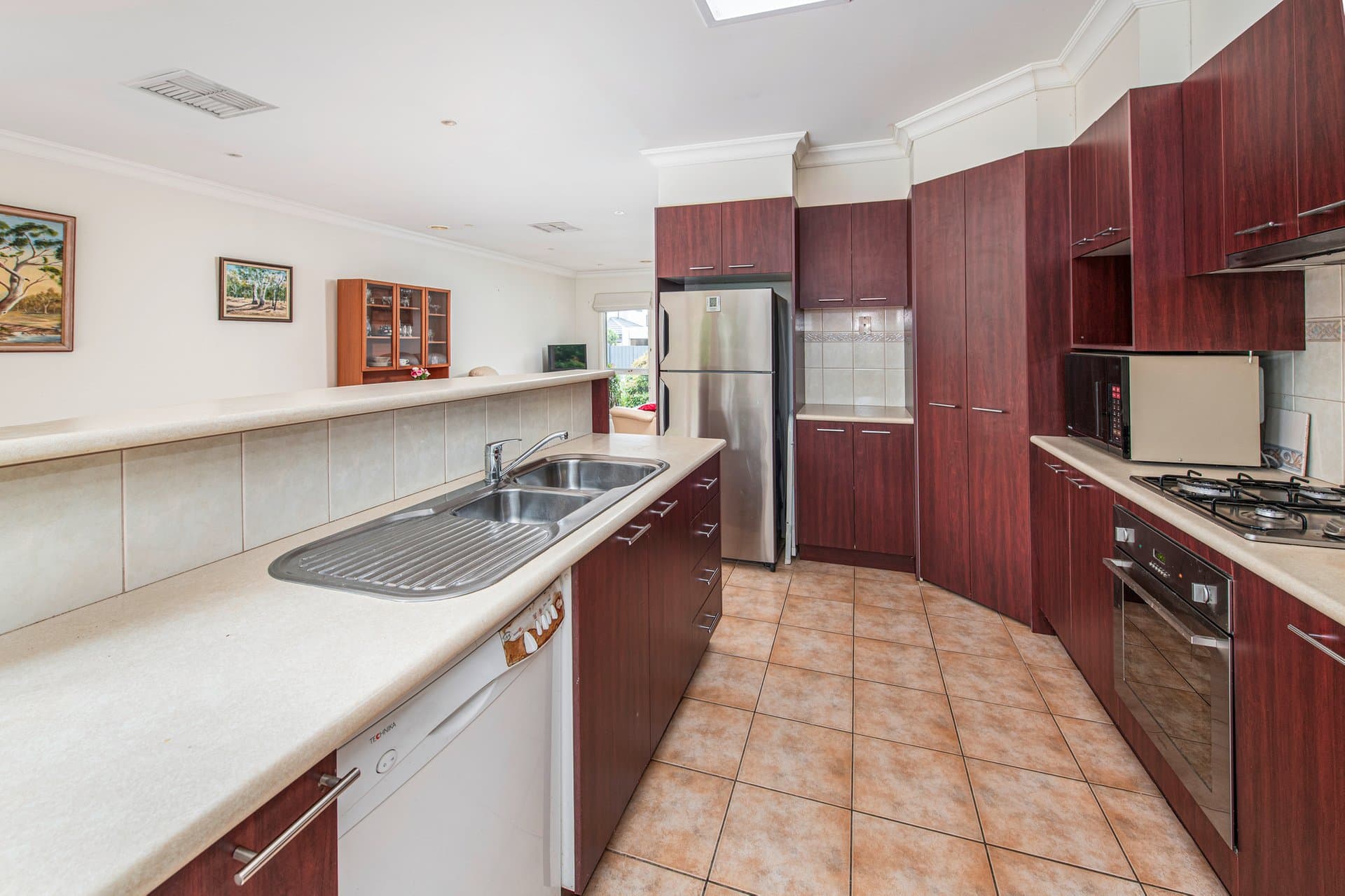 2/110 Blackburn Road, Glen Waverley - Thumbnail 6