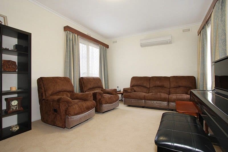 19 Waverley Road, CHADSTONE VIC 3148, Chadstone - Thumbnail 2