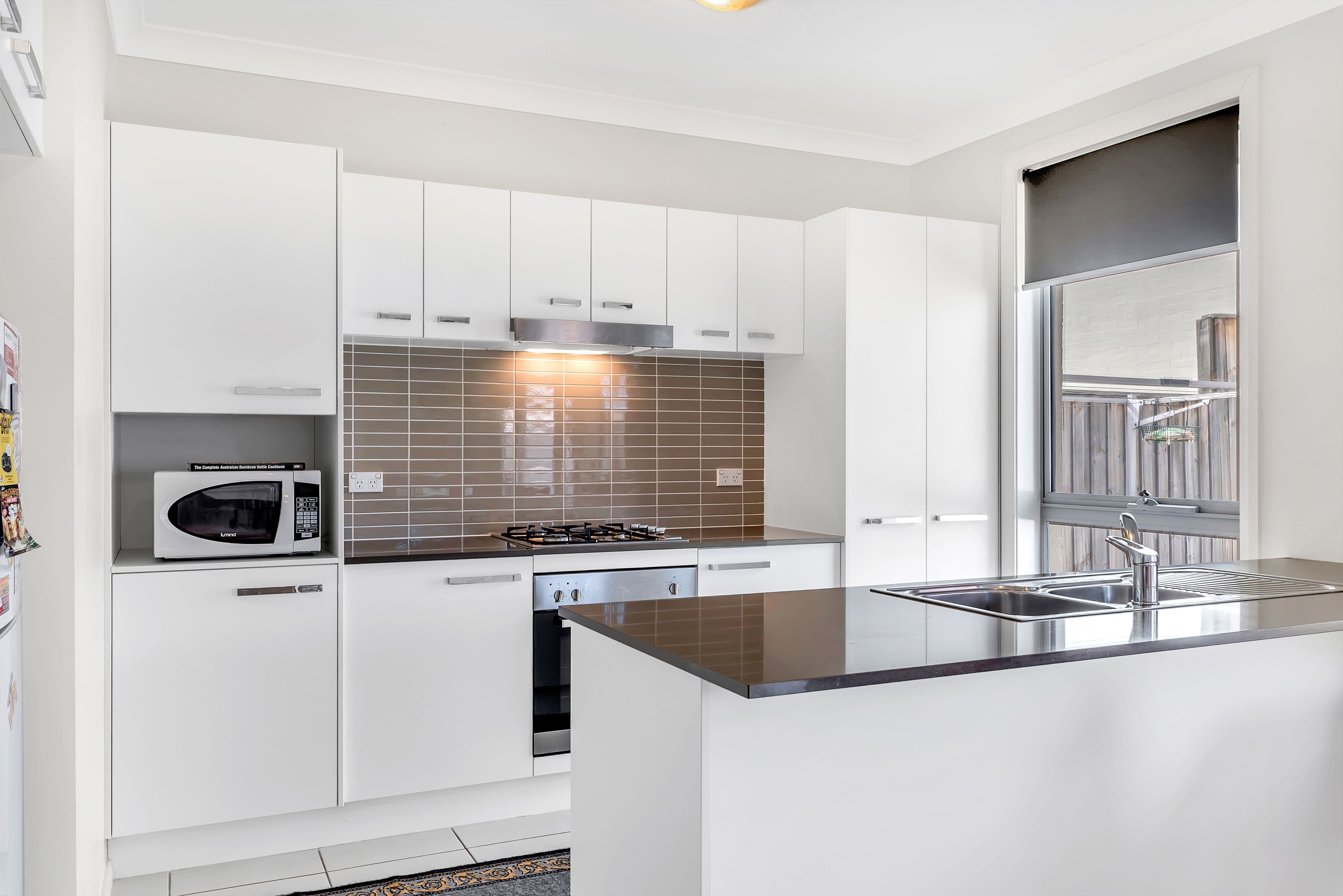 58 Mcintyre Circuit, Middleton Grange - Thumbnail 4