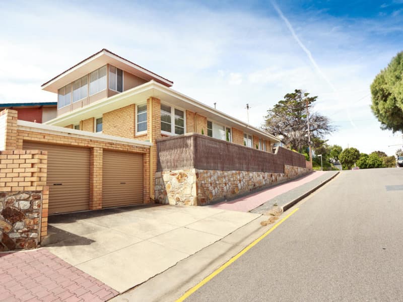 28 Gulf Parade, South Brighton - Thumbnail 3