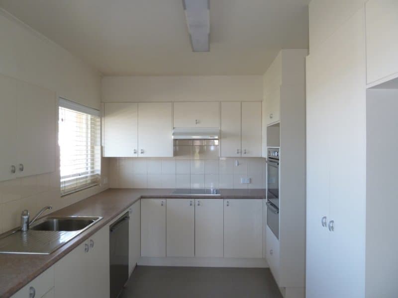 28 Gulf Parade, South Brighton - Thumbnail 8