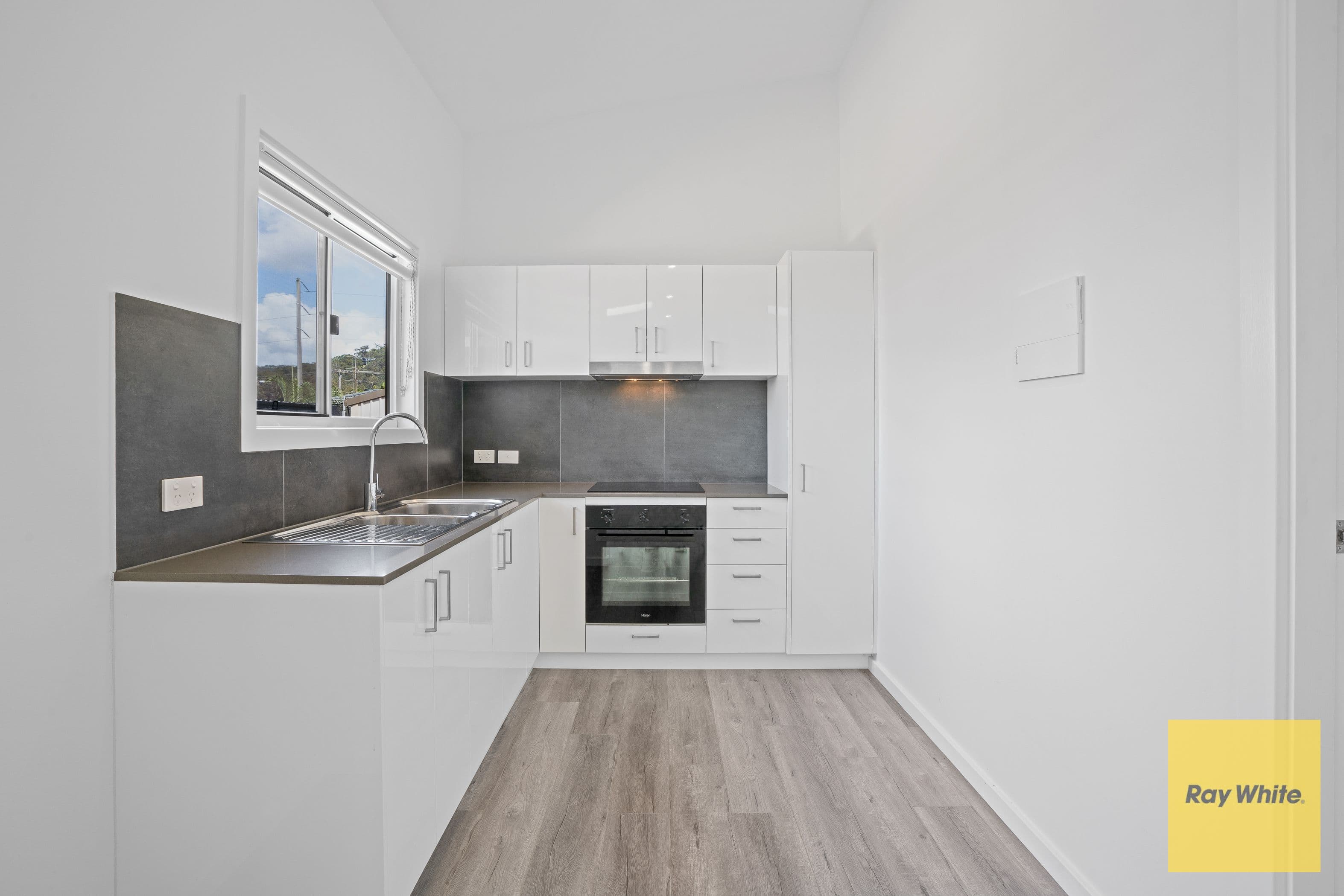 17 Breeze Street, Umina Beach NSW 2257, Umina Beach - Thumbnail 4