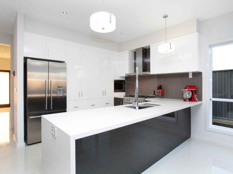 27 Otago Loop, Caroline Springs - Thumbnail 3
