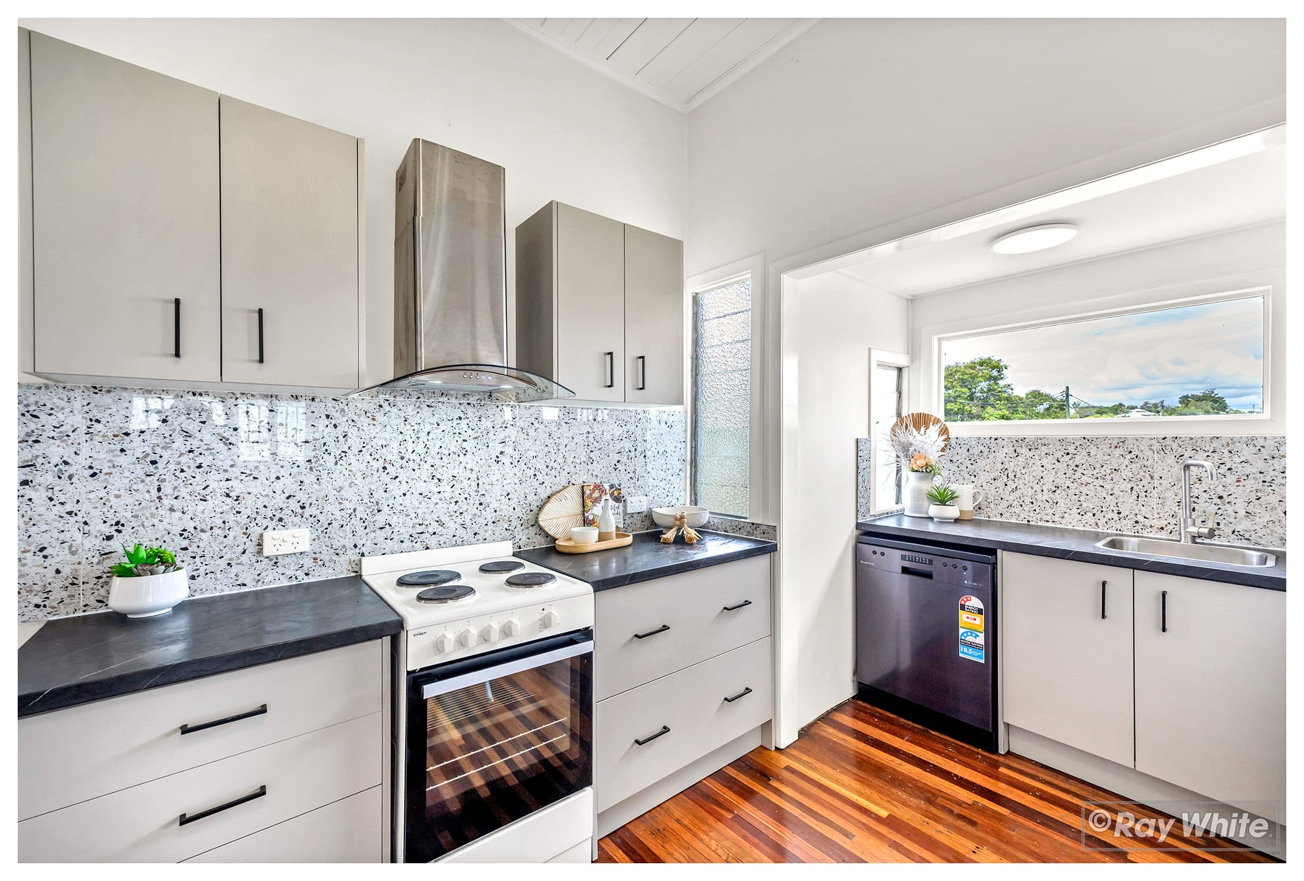 87 North Street, West Rockhampton QLD 4700, West Rockhampton - Thumbnail 2