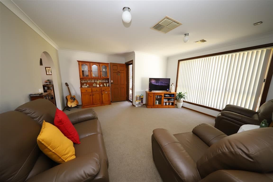 57 Forest Street, Tumut NSW 2720, Tumut - Thumbnail 3