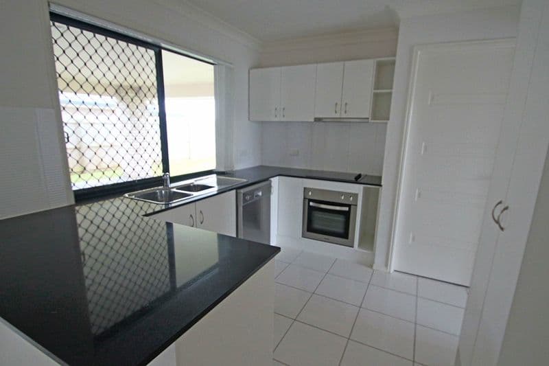 8 Heit Court, NORTH BOOVAL QLD 4304, North Booval - Thumbnail 4