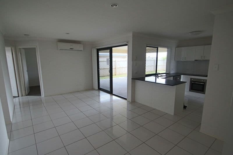 8 Heit Court, NORTH BOOVAL QLD 4304, North Booval - Thumbnail 7