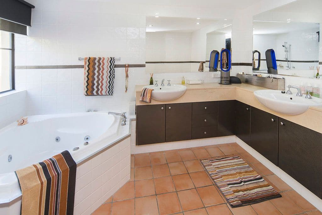 3286 Palladian Drive, Hope Island QLD 4212, Hope Island - Thumbnail 8