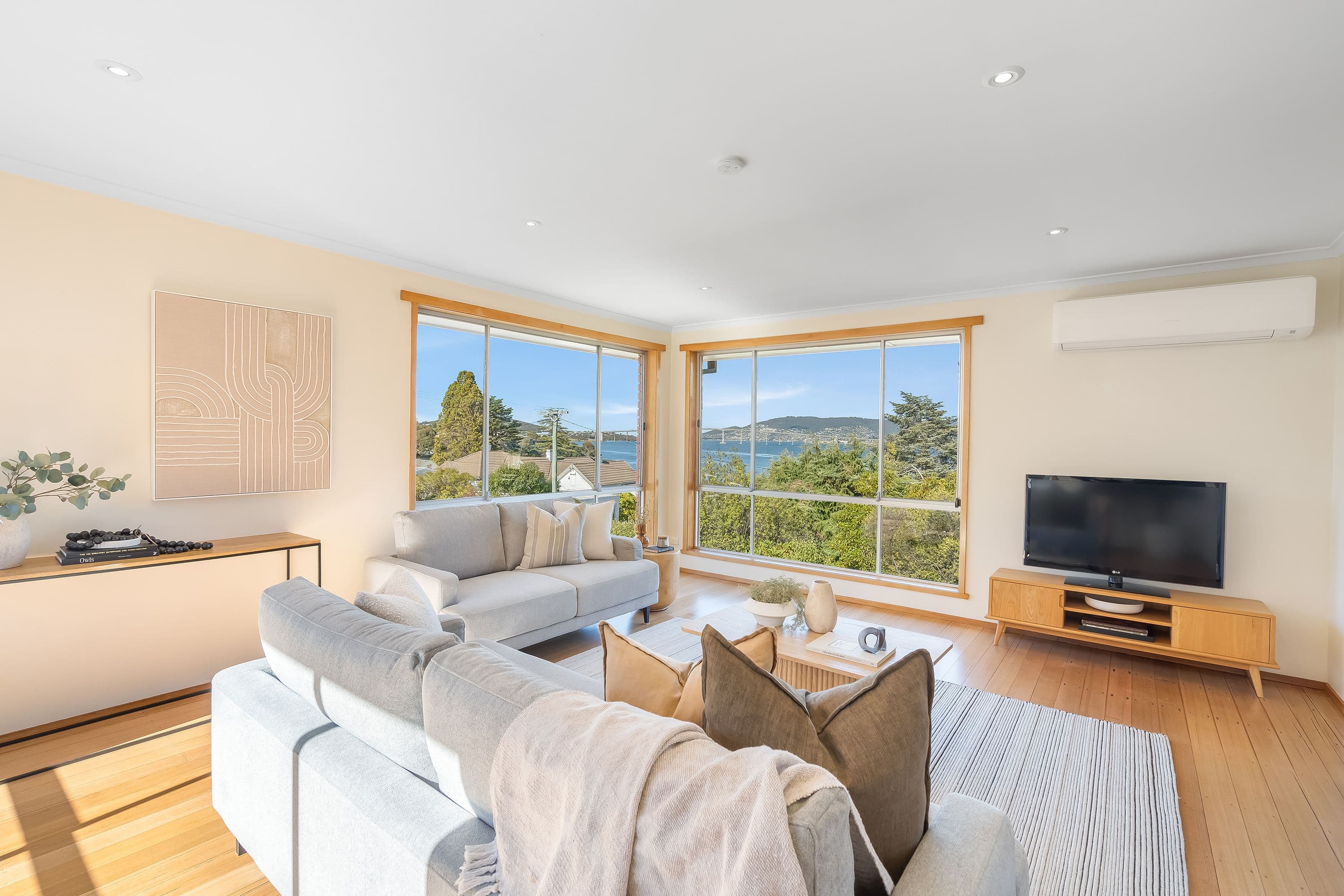 127 Derwent Avenue, Lindisfarne TAS 7015, Lindisfarne - Thumbnail 8