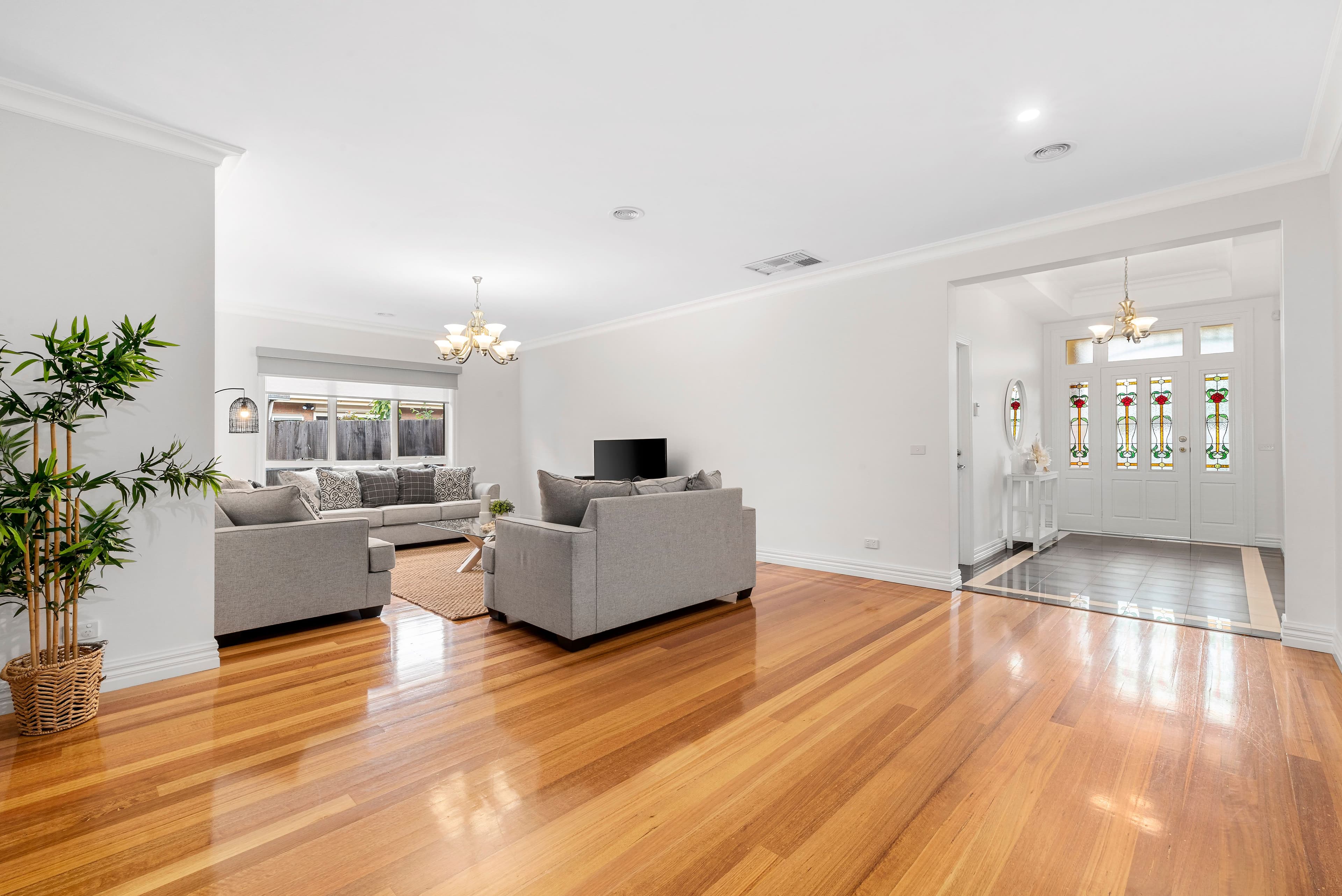 137 Telopea Crescent, Mill Park VIC 3082, Mill Park - Thumbnail 2