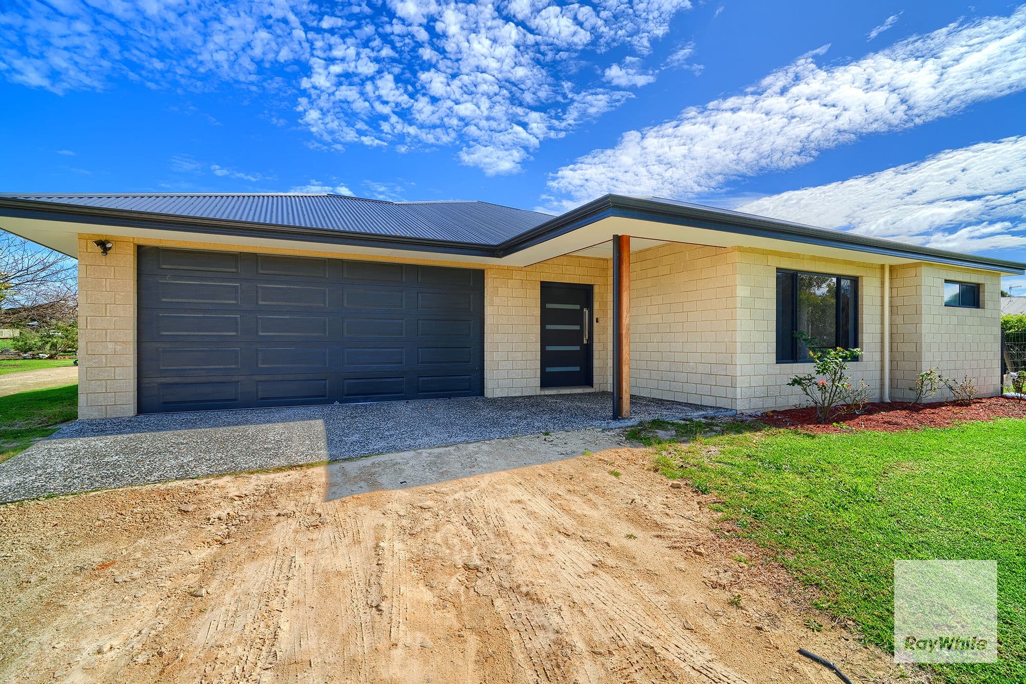 47 Randell Crescent, Warrenup WA 6330, Warrenup - Thumbnail 2