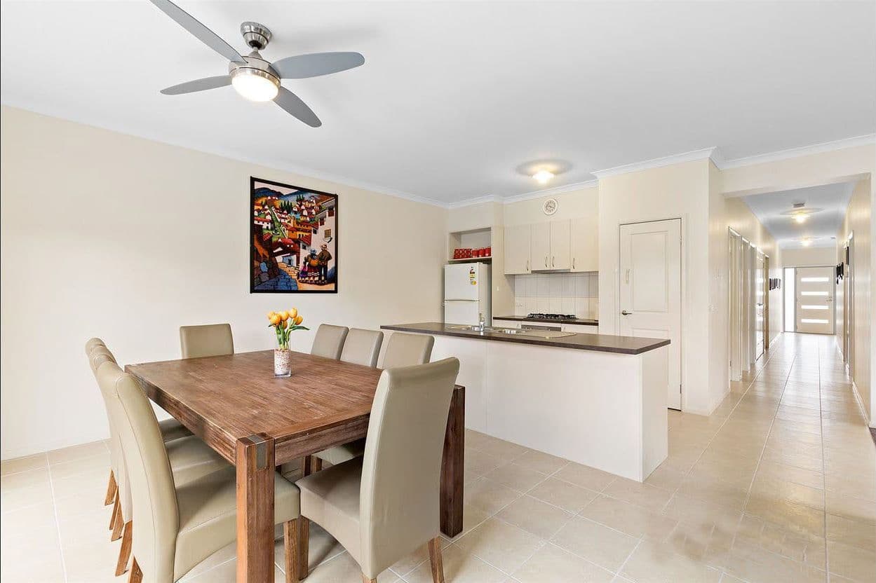 18 Feldgrau Rise, Epping VIC 3076, Epping - Thumbnail 2
