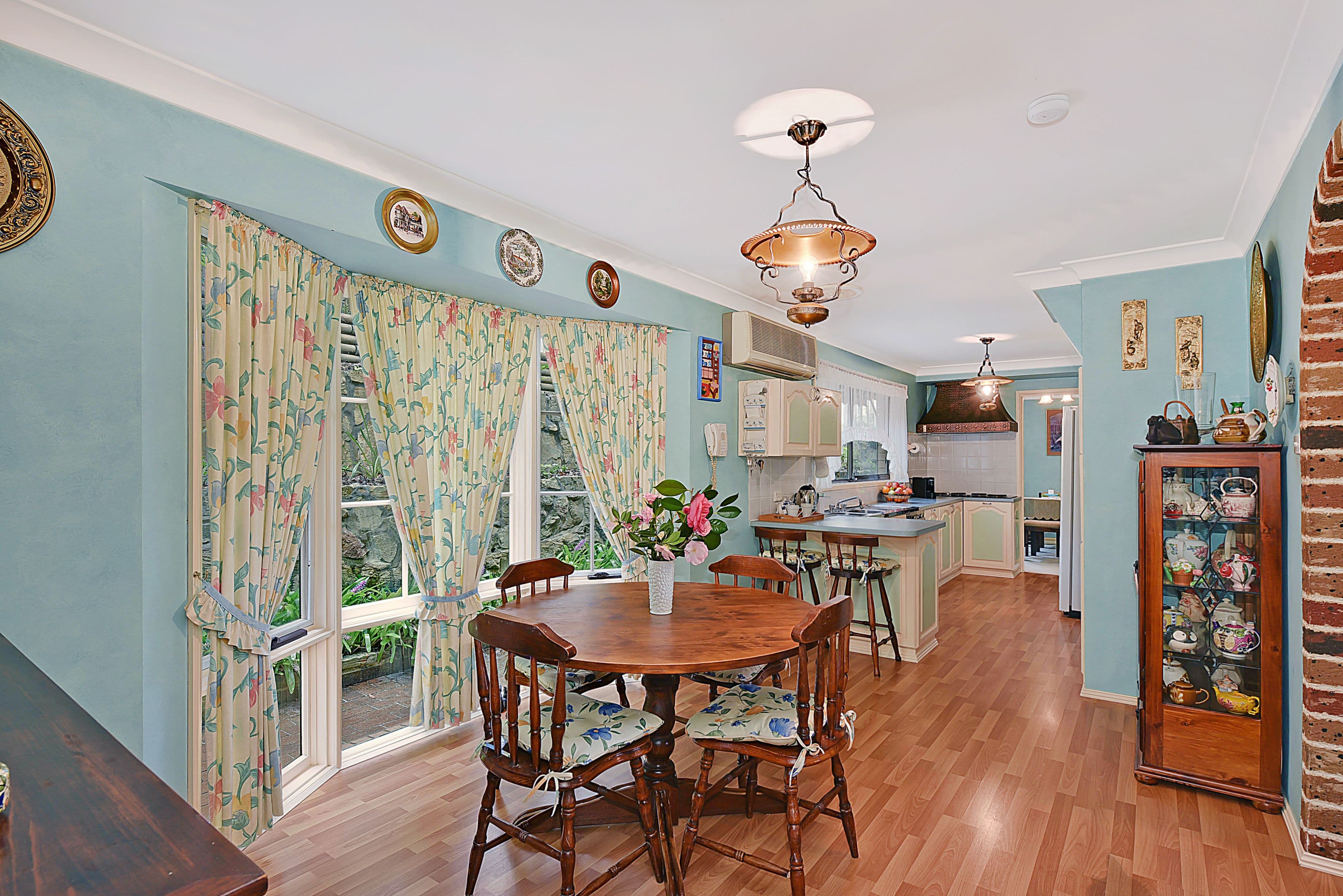5 Howes Close, Westleigh - Thumbnail 3