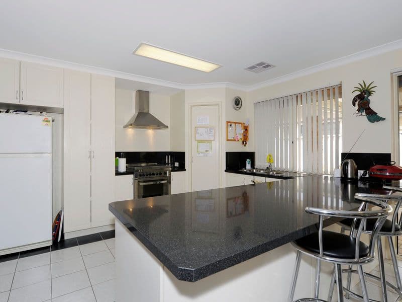 3 Castlereagh Circle, PORT KENNEDY WA 6172, Port Kennedy - Thumbnail 2