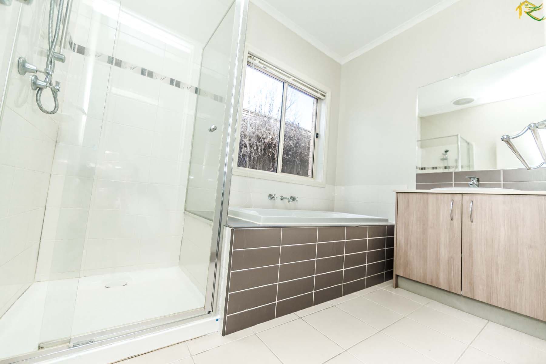 41 Dolphin Crescent, POINT COOK VIC 3030, Point Cook - Thumbnail 5