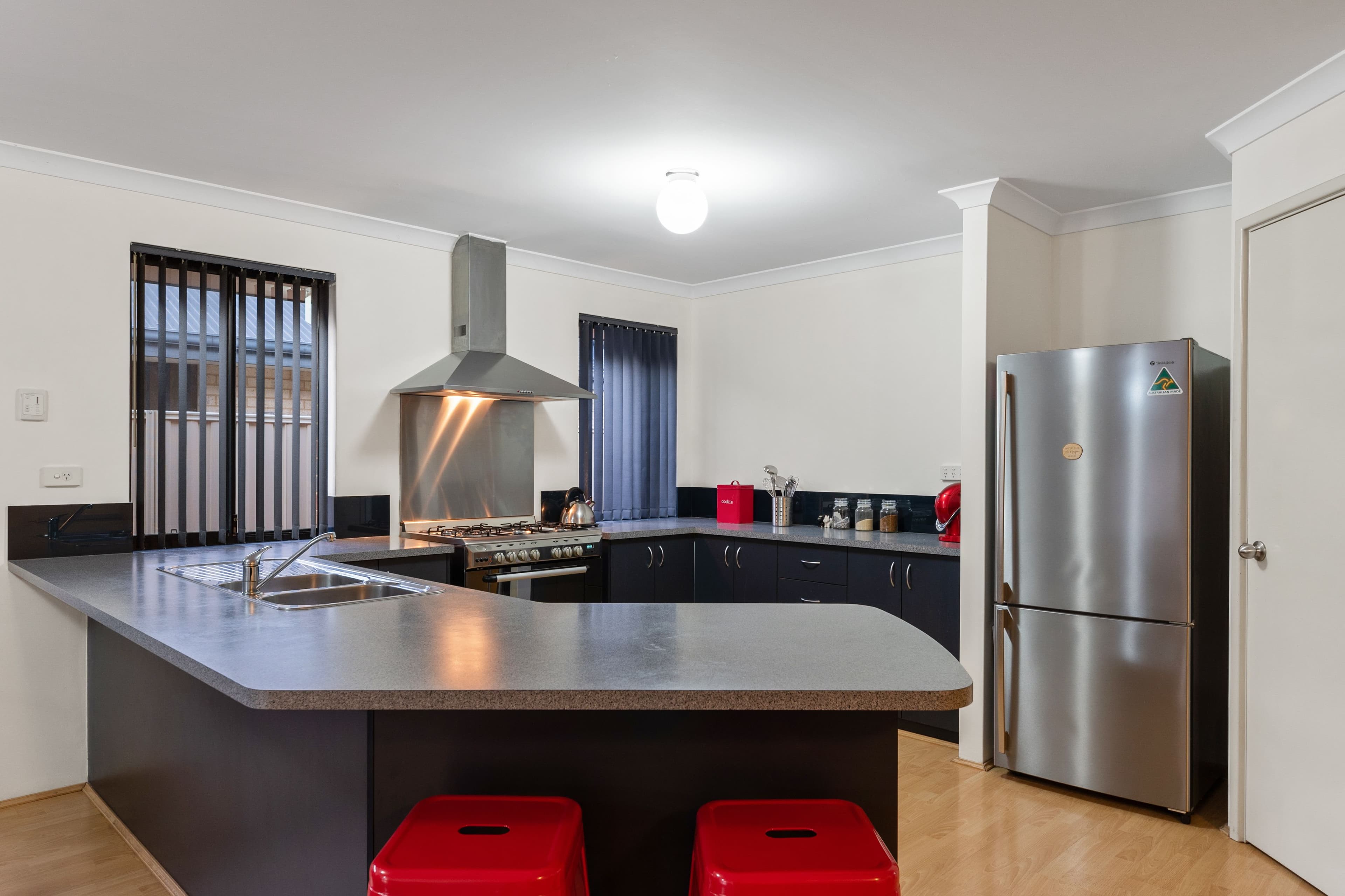 32 Brittain Road, Wattle Grove WA 6107, Wattle Grove - Thumbnail 7