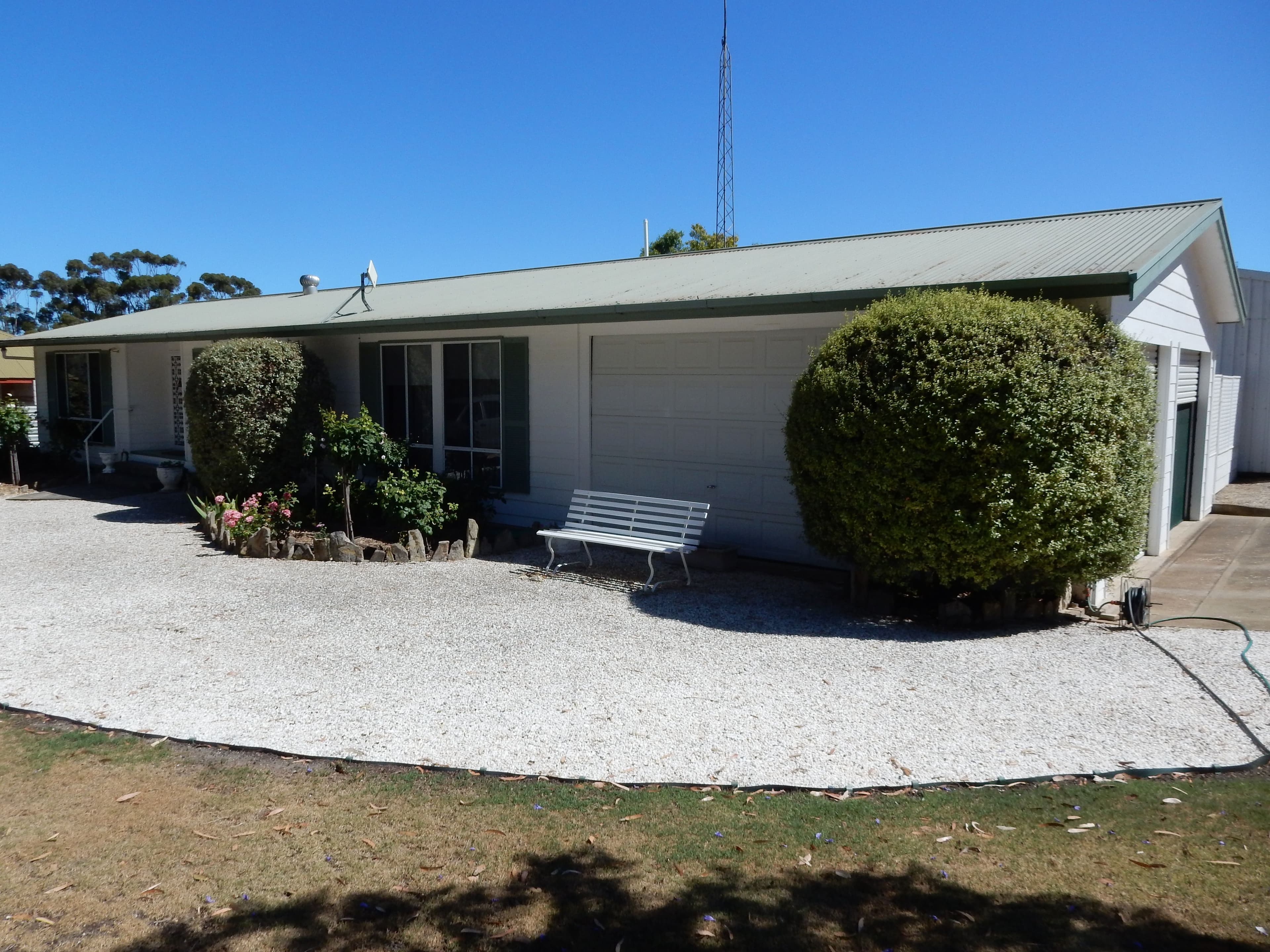 2-4 Caroline Street, Maitland SA 5573, Maitland - Image 1
