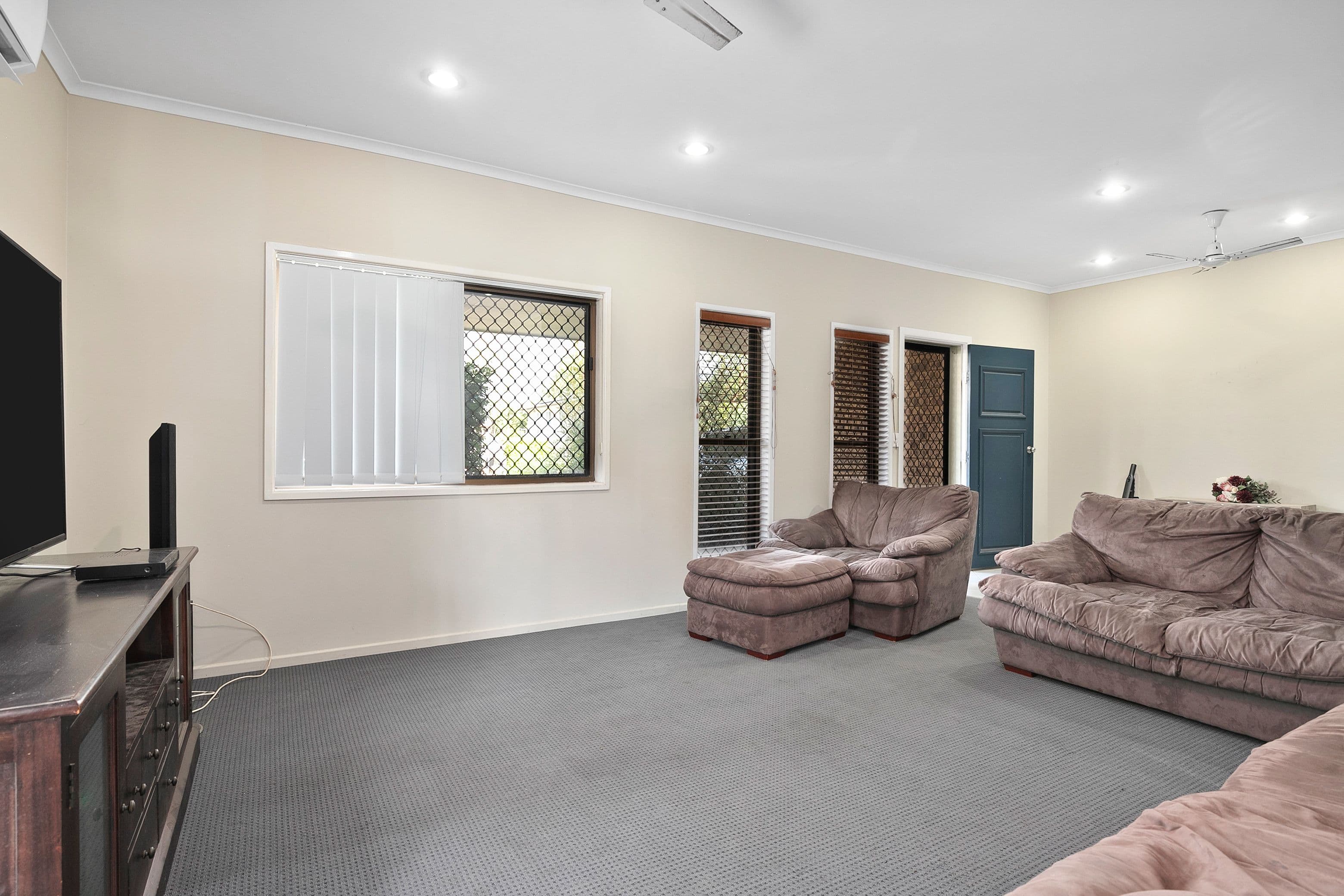 11 Barry Street, Emerald QLD 4720, Emerald - Thumbnail 7