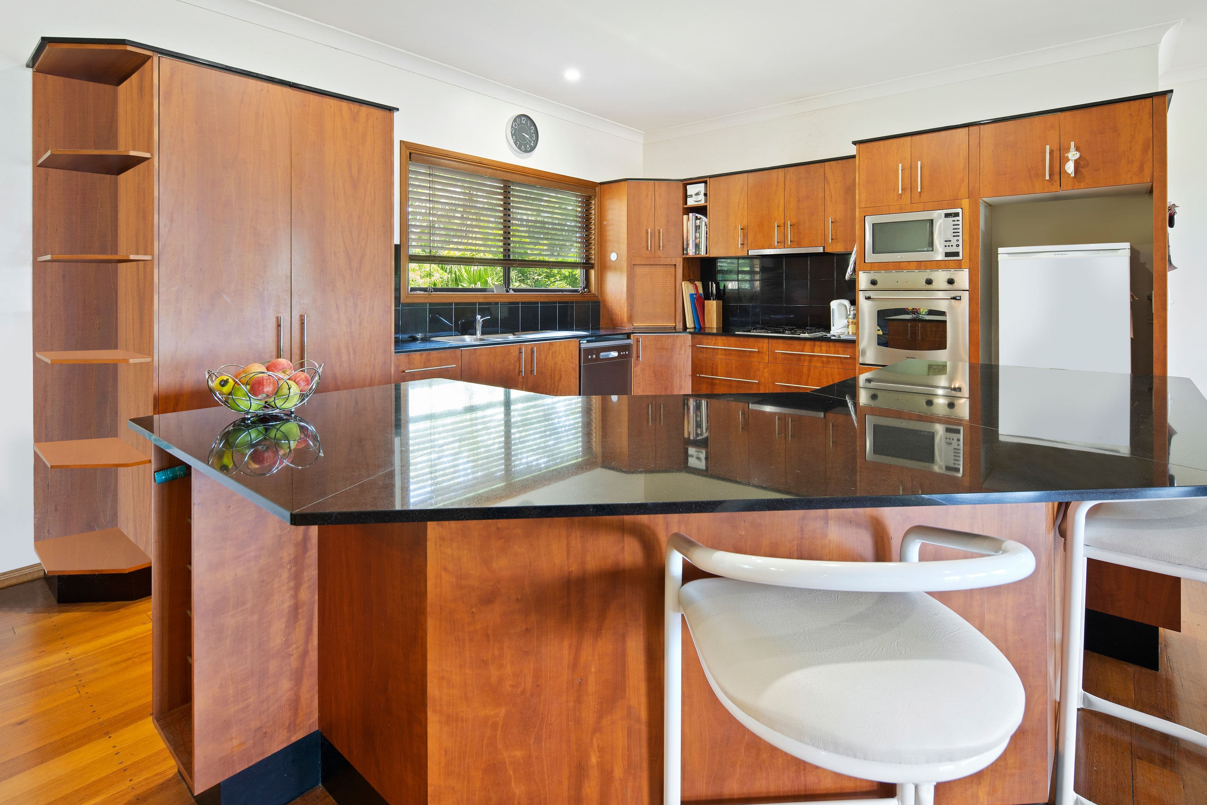6 Woomerah Avenue, Cannonvale QLD 4802, Cannonvale - Thumbnail 2