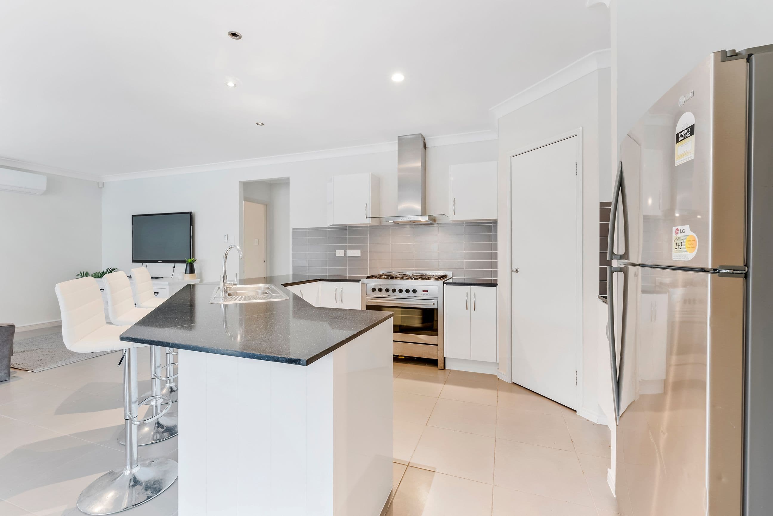 5 Stephen Burton Way, Pelican Waters QLD 4551, Pelican Waters - Thumbnail 3