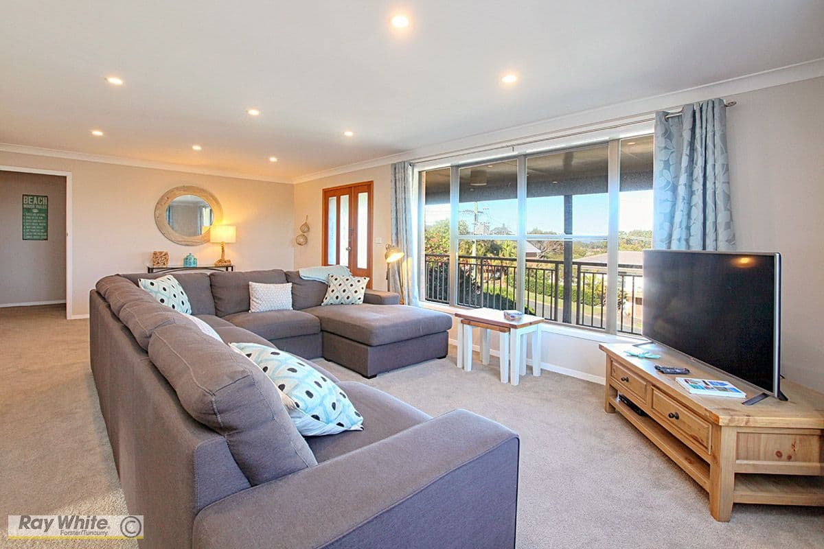 60 Lakeview Crescent, Forster - Thumbnail 2