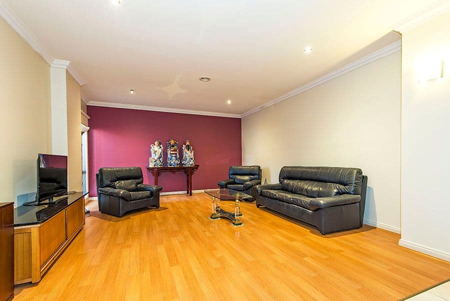 16 Cobb Street, South Morang VIC 3752, South Morang - Thumbnail 2