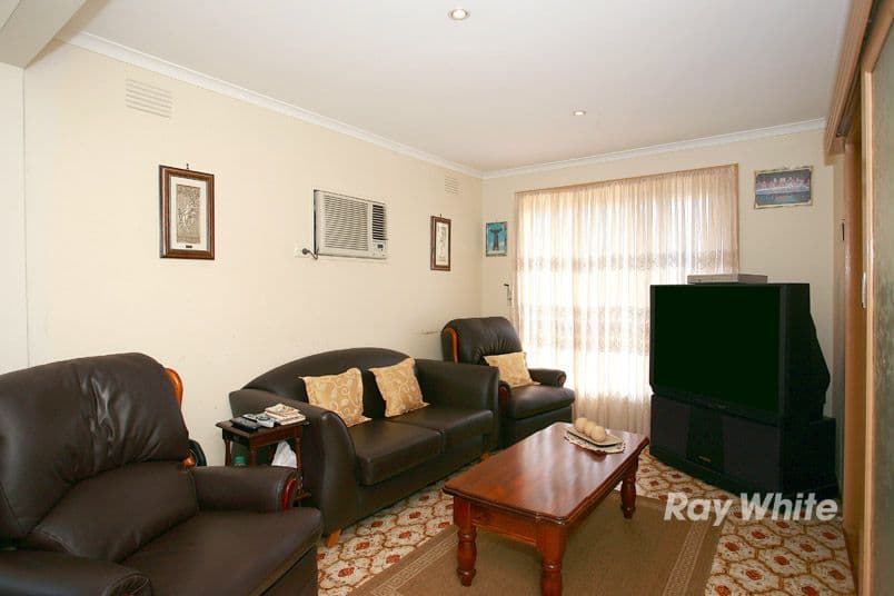 19 Malabar Court, KEYSBOROUGH VIC 3173, Keysborough - Thumbnail 2