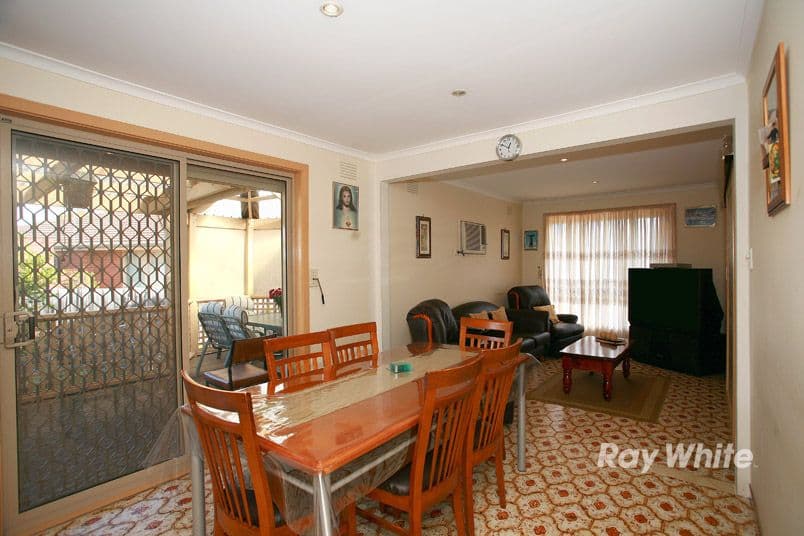 19 Malabar Court, KEYSBOROUGH VIC 3173, Keysborough - Thumbnail 8