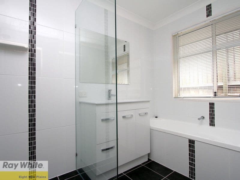 26 Timaru Crescent, EIGHT MILE PLAINS QLD 4113, Eight Mile Plains - Thumbnail 4