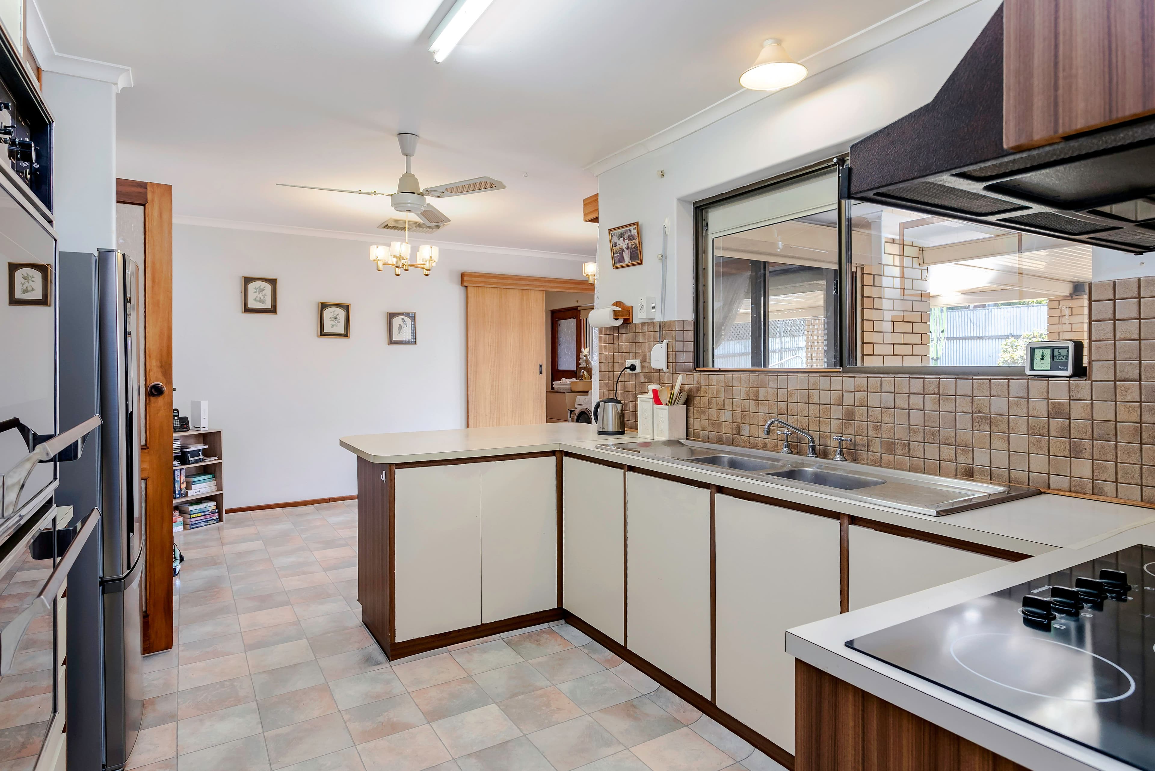 14 Brentwood Drive, Huntfield Heights SA 5163, Huntfield Heights - Thumbnail 6