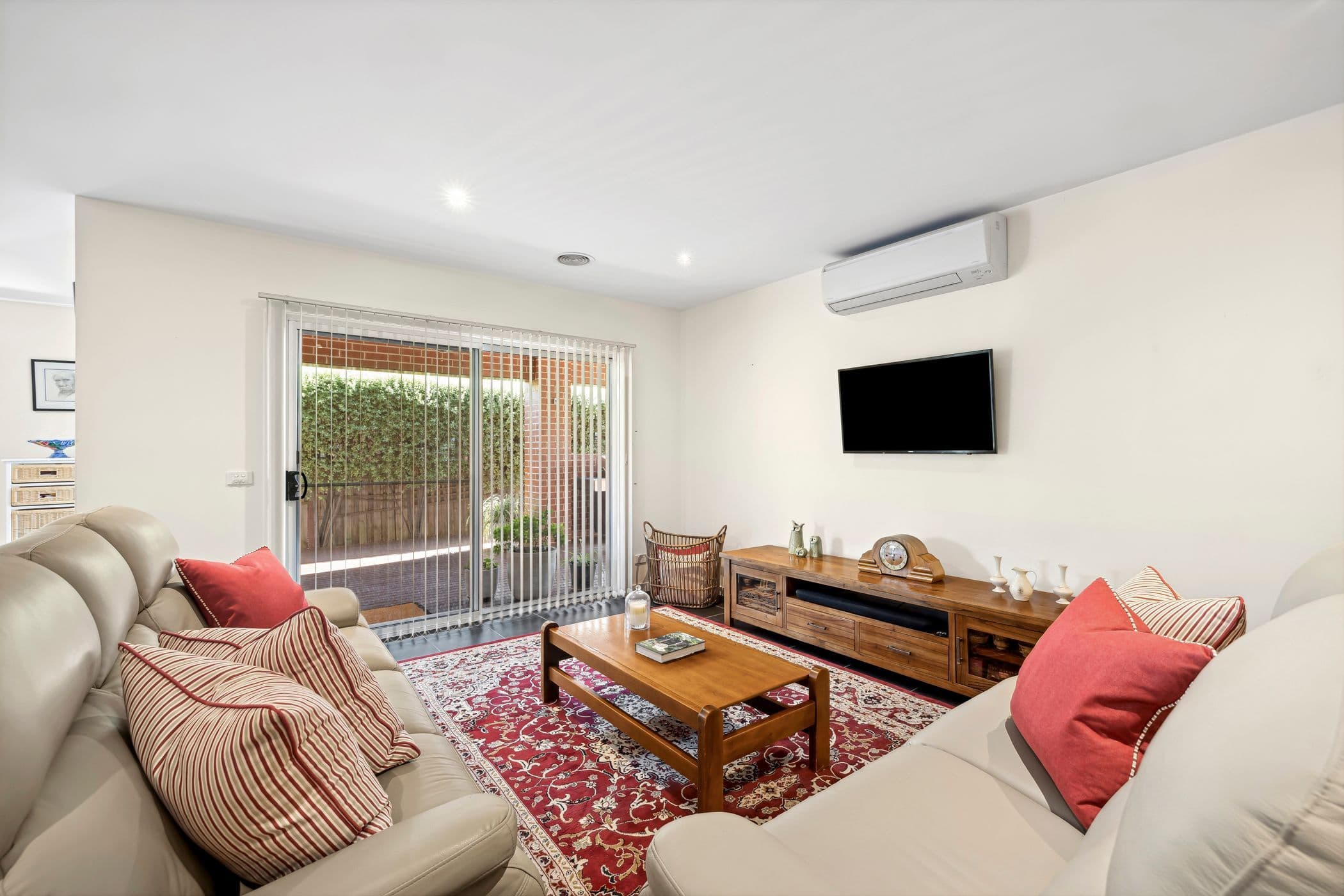 2 Martin Place, Kyneton VIC 3444, Kyneton - Thumbnail 8