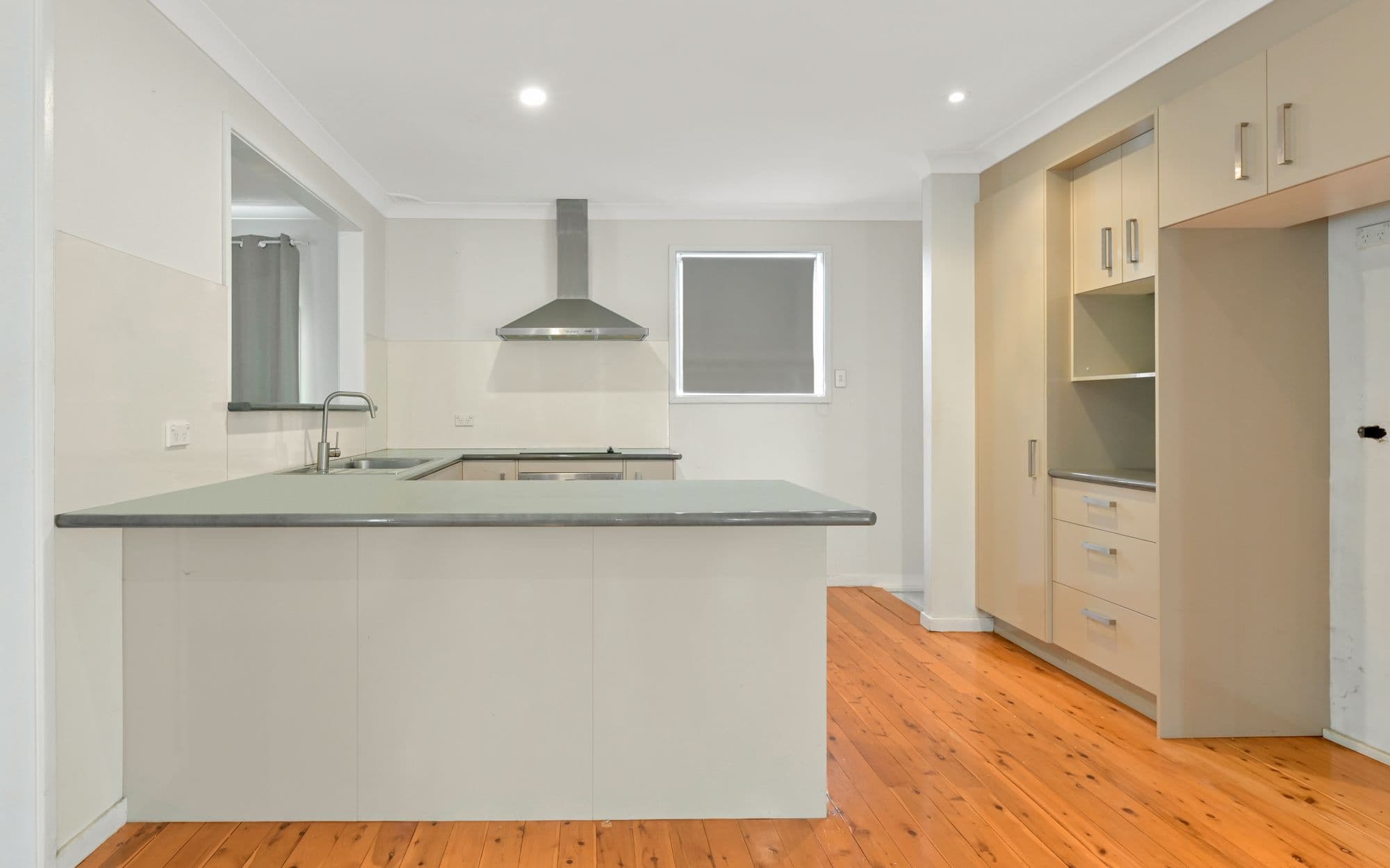 32 Lawn Avenue, Bradbury NSW 2560, Bradbury - Thumbnail 3