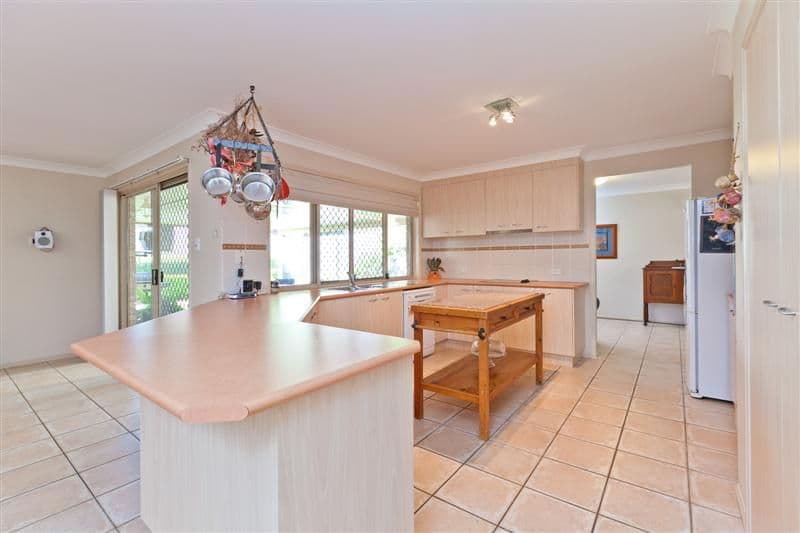 10 Seaholly Crescent, VICTORIA POINT QLD 4165, Victoria Point - Thumbnail 7