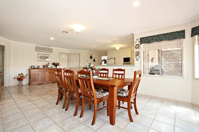 23 Wolviston Avenue, HILLSIDE VIC 3037, Hillside - Thumbnail 2