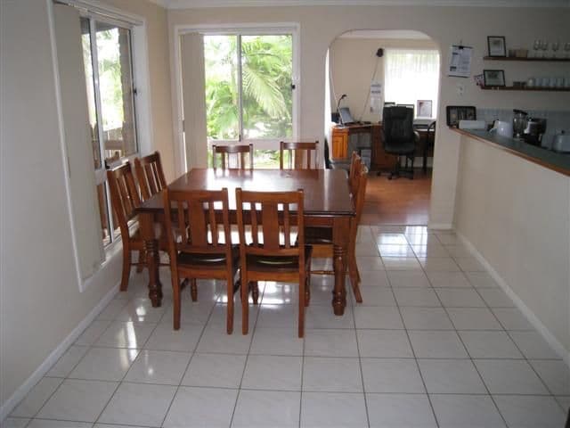 18 Masters Street, ARUNDEL QLD 4214, Arundel - Thumbnail 3