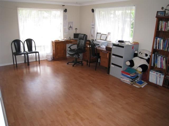 18 Masters Street, ARUNDEL QLD 4214, Arundel - Thumbnail 5