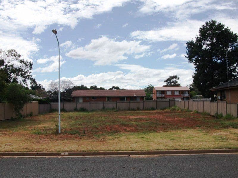 1 Moulder Street, CONDOBOLIN NSW 2877, Condobolin - Thumbnail 3