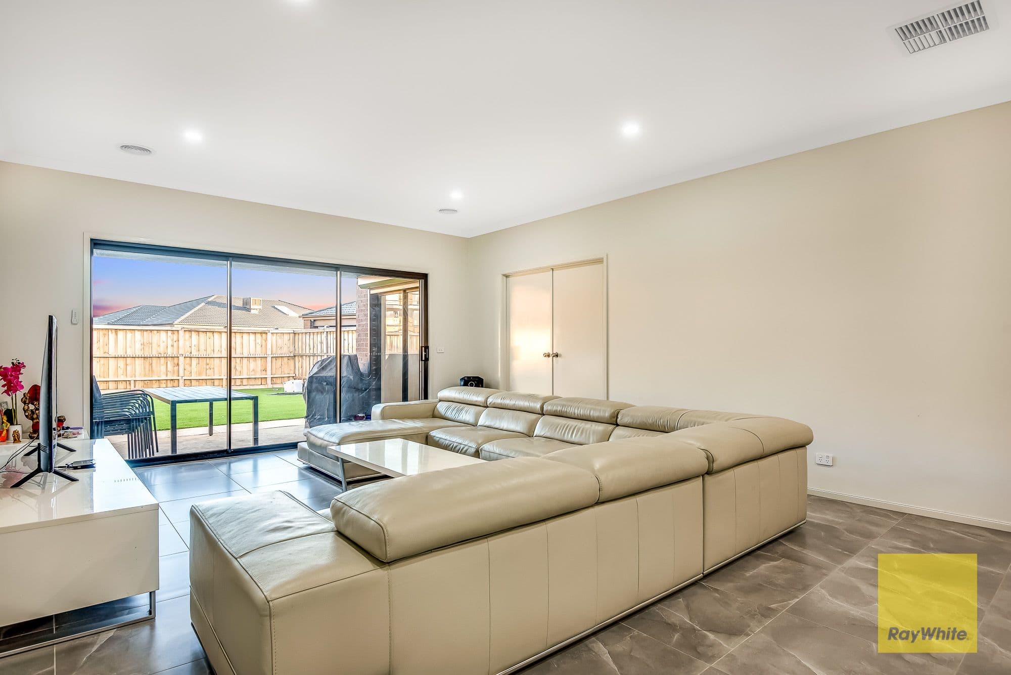 4 Donahue Street, Truganina VIC 3029, Truganina - Thumbnail 6