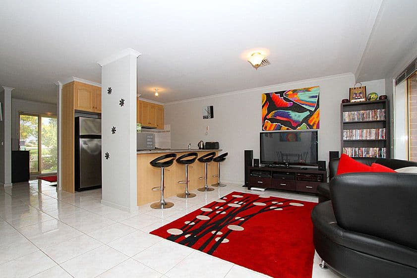 18 Paroo Avenue, ROXBURGH PARK VIC 3064, Roxburgh Park - Thumbnail 3