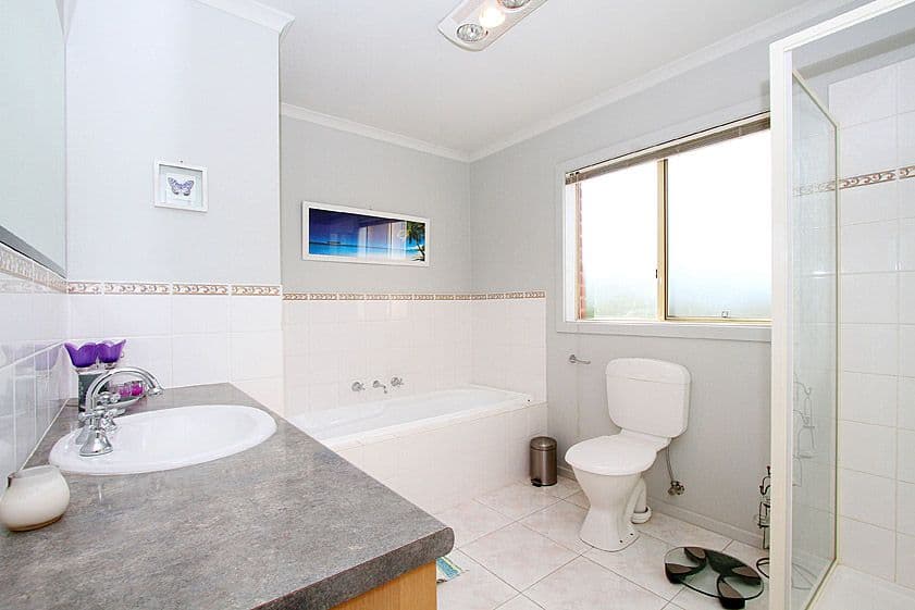 18 Paroo Avenue, ROXBURGH PARK VIC 3064, Roxburgh Park - Thumbnail 8