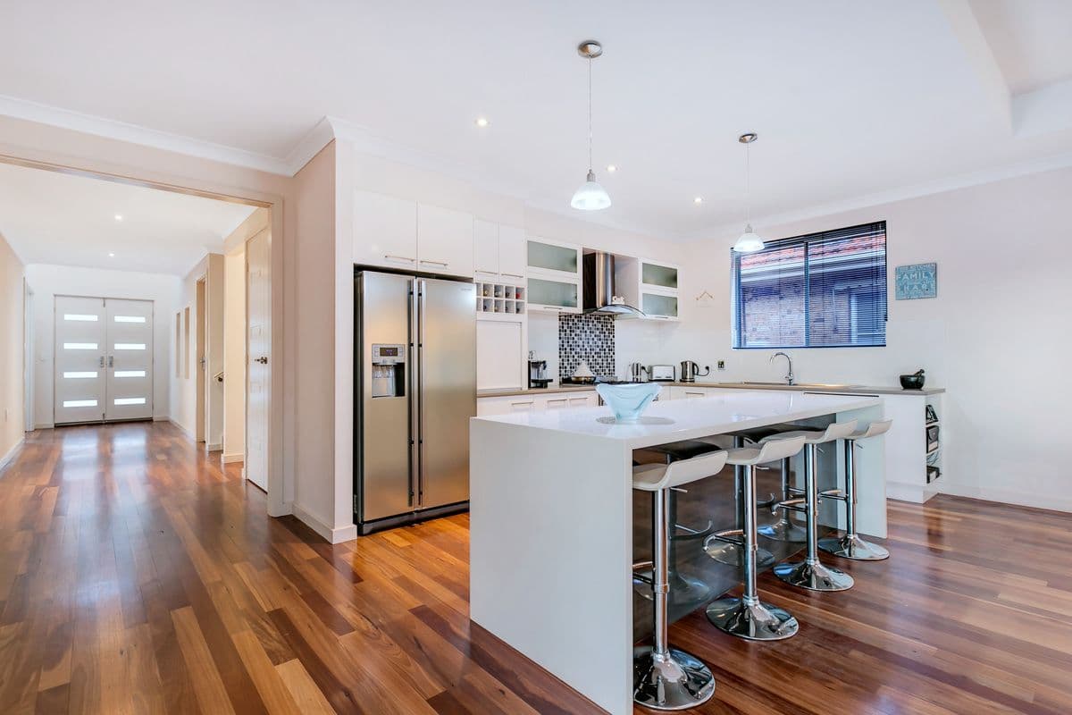 25 Belfast Street, Henley Beach SA 5022, Henley Beach - Thumbnail 2