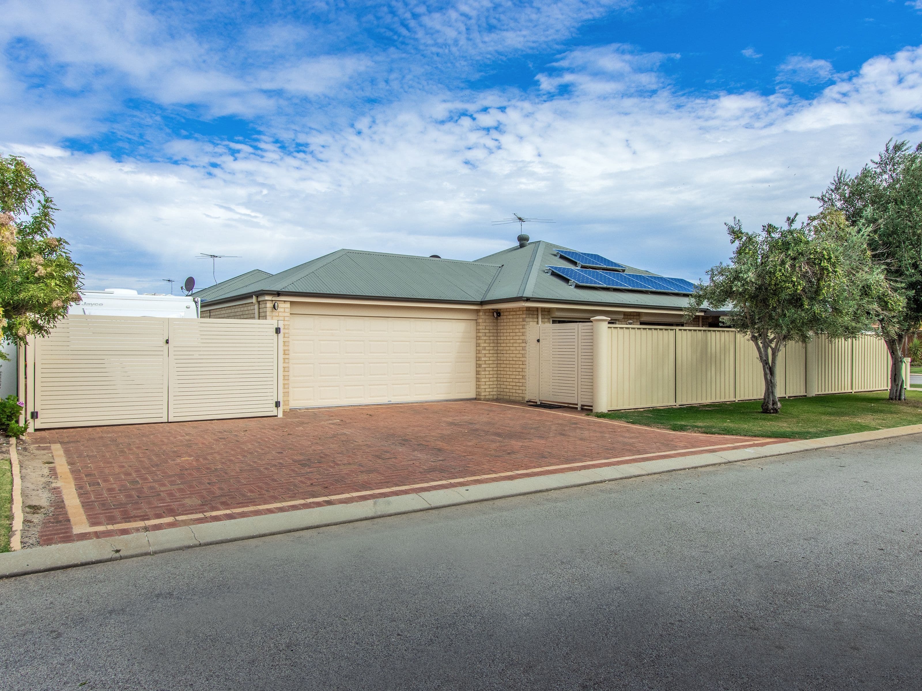 35 Properjohn Drive, Rockingham WA 6168, Rockingham - Thumbnail 2