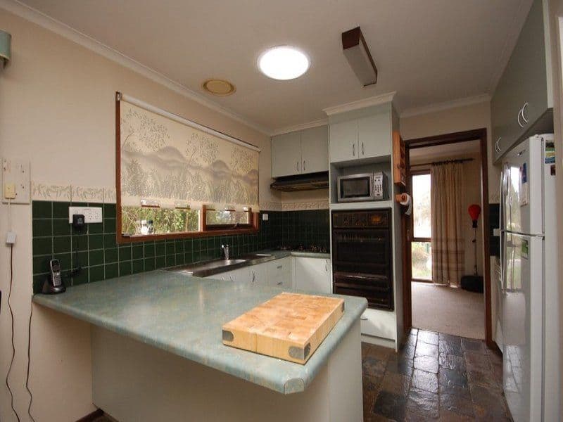 49 Russell Street, MOUNT EVELYN VIC 3796, Mount Evelyn - Thumbnail 5
