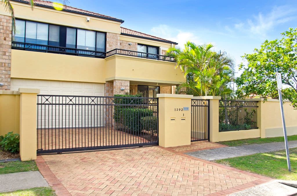 1292 Gold Coast Highway, PALM BEACH QLD 4221, Palm Beach - Thumbnail 2