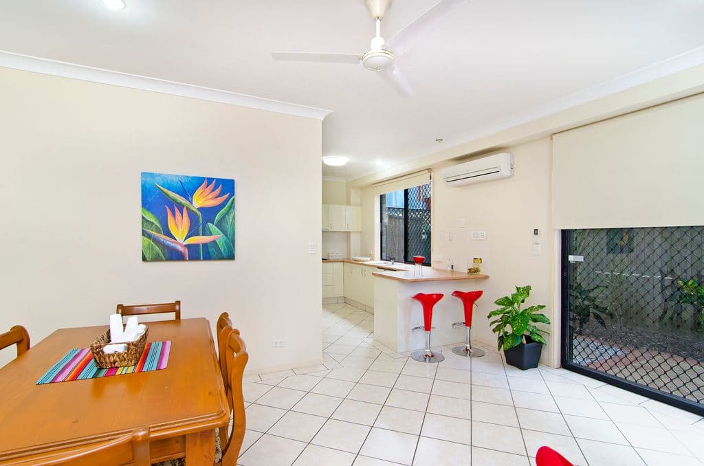 1292 Gold Coast Highway, PALM BEACH QLD 4221, Palm Beach - Thumbnail 5
