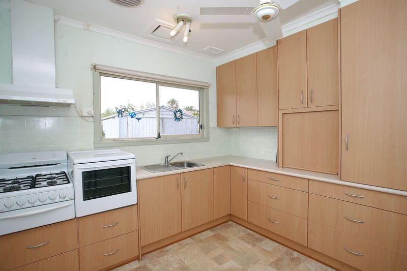 64 McFees Road, DANDENONG NORTH VIC 3175, Dandenong North - Thumbnail 2