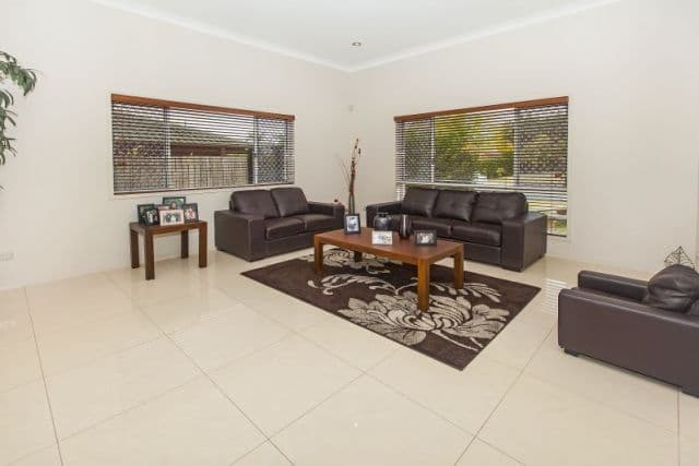 43 Tarrabool Street, WESTLAKE QLD 4074, Westlake - Thumbnail 8