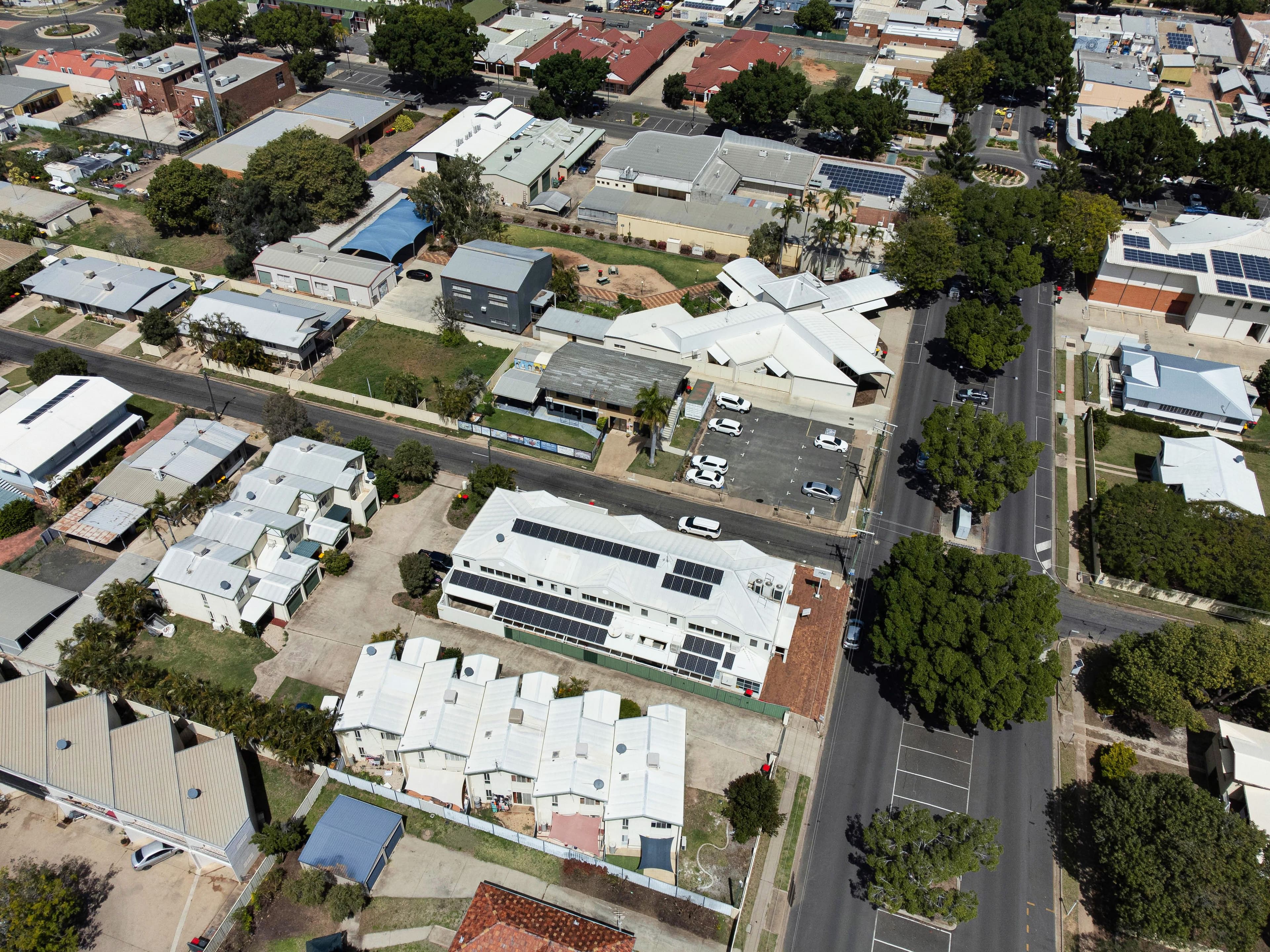 52 Borilla Street, Emerald QLD 4720, Emerald - Thumbnail 3