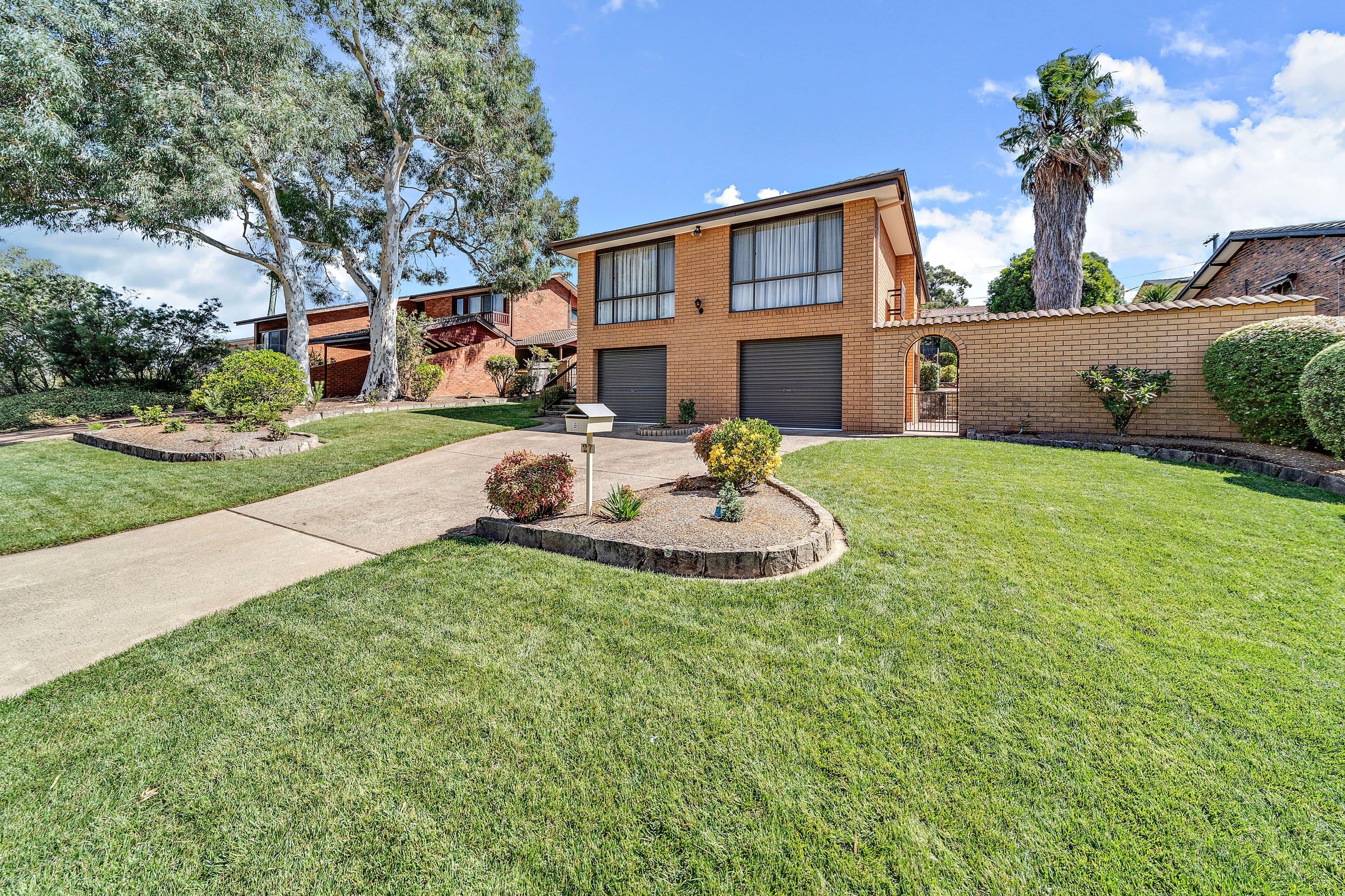 27 Fitzhardinge Crescent, Evatt ACT 2617, Evatt - Image 1